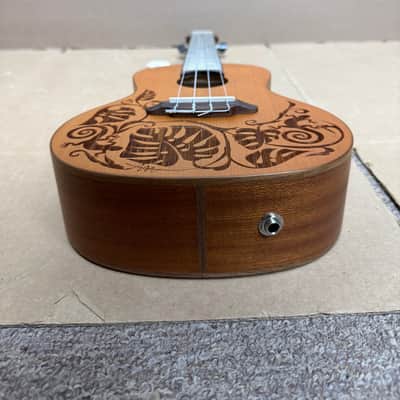 Luna MO CDR Concert Acoustic/Electric Ukulele w/ Case – B-Stock – Store Demo Condition image 13