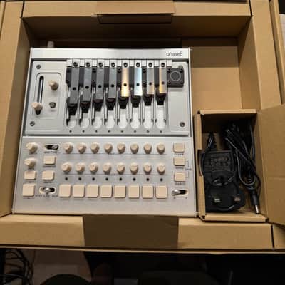 Korg phase8 w/ Limited Edition Resonators image 2