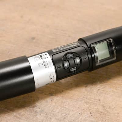 Shure UR2/SM58 Wireless Handheld Transmitter w/ SM58 Capsule - G1 Band CG015BN image 10
