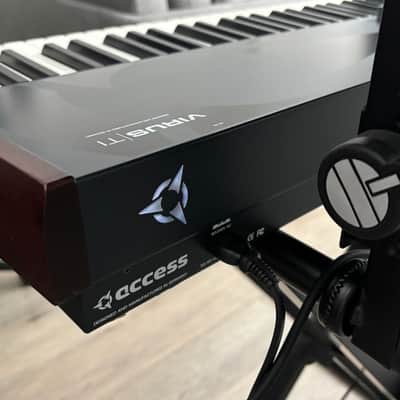Access Virus TI 61-Key Digital Synthesizer 2005 - Black image 11