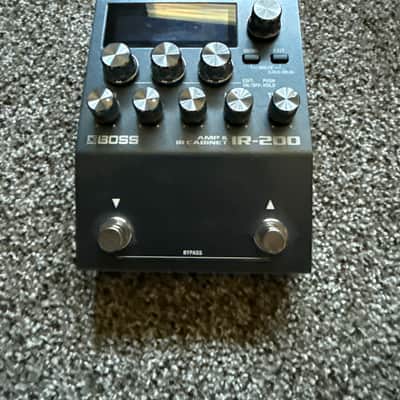 Boss IR-200 Amp and IR Cabinet 2021 - Present - Silver image 1