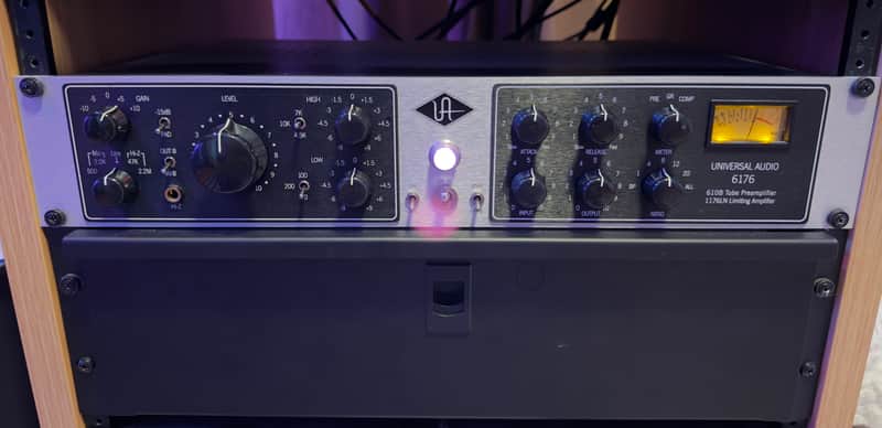 Universal Audio 6176 Channel Strip 2003 - Present - Silver image 1