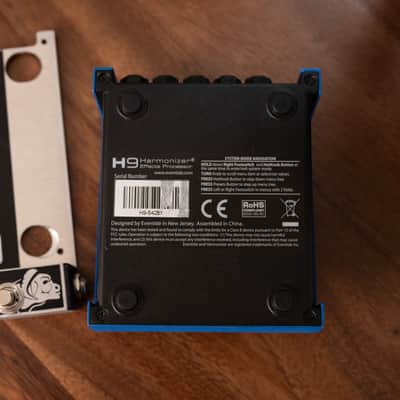 Eventide H9 MAX Effects Pedal (Limited Edition Blue) with Barn3 Ox9 Switch image 2