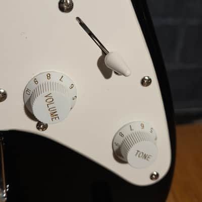 Squier Mini Stratocaster V2 Laurel Fretboard Black image 6