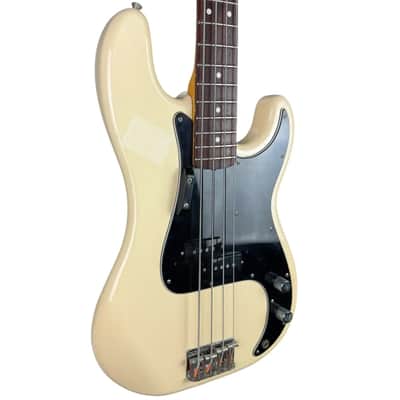Fender Japan Precision Bass 1999-2002 - Vintage White image 2