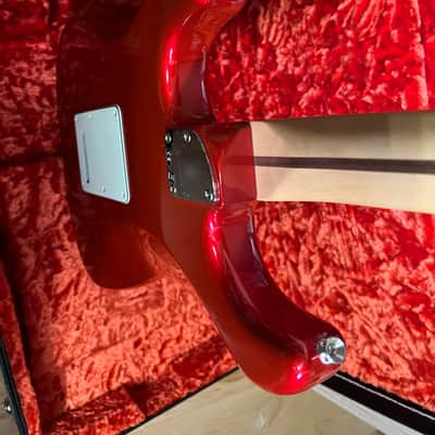 Fender Deluxe Stratocaster HSS 2020 Candy Apple Red with Hard Case image 15