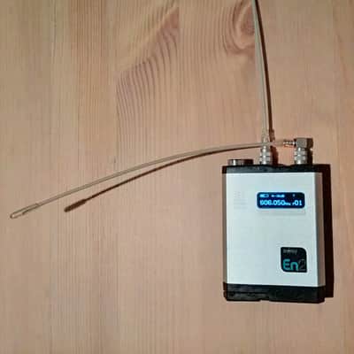 Envoy EN2 DX Bodypack True Diversity Receiver 606-646 MHz Range for UK & Europe image 2