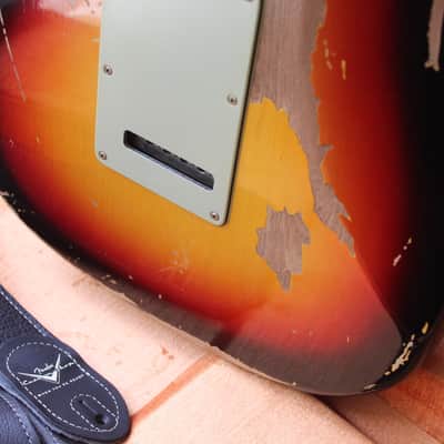 FENDER "Michael Landau Signature 1968 Stratocaster, Round-Laminated Rosewood, Bleached 3-Color Sunburst" HARDCASE, PAPERS, 3, 58 KG image 16