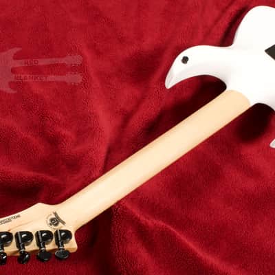 B.C. Rich Gunslinger Prophecy II with Floyd Rose Gloss White image 11