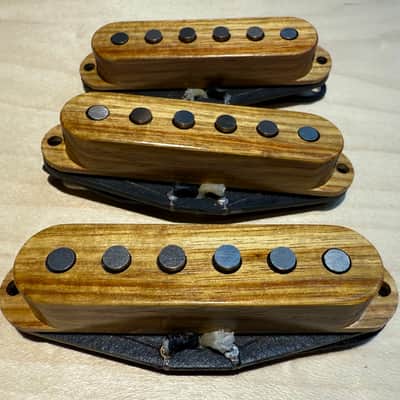 Strat single coil wood pickup cover set image 1