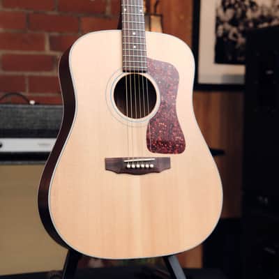 Guild D-40 Standard - With Hardshell Case! image 4