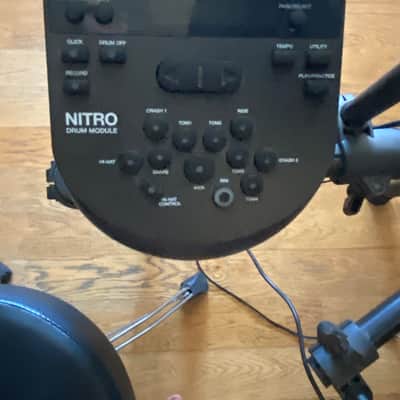 Alesis Nitro Mesh Kit Electronic Drum Set 2010s - Black image 3