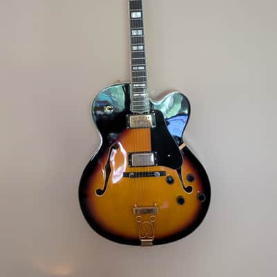 Samick Greg Bennett Royale RL3 Cherry Sunburst w/Hard Case