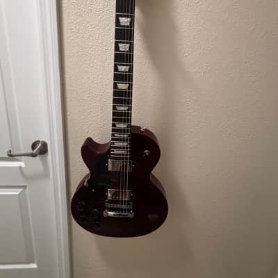Left Handed Gibson Les Paul Studio without Fretboard Binding 2019 - 2024 - Wine Red image 2