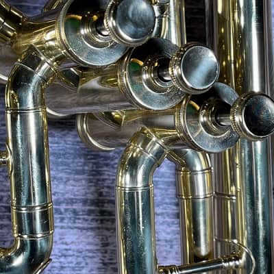 King 627 Baritone (New York, NY) image 4