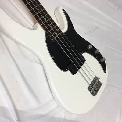 Peavey Forum Bass Guitar image 12