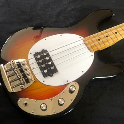 Musicman Stingray Music Man BFR Limited Edition Stingray Retro '76 2023 - Sunburst image 2