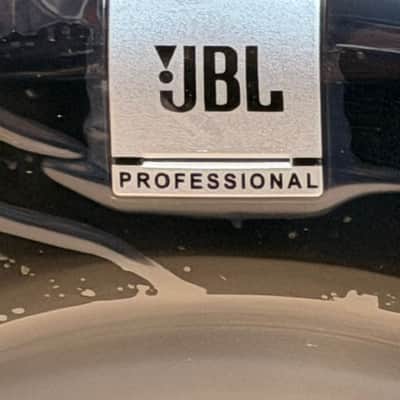JBL 305P MkII 5" Powered Studio Monitor - SINGLE image 2