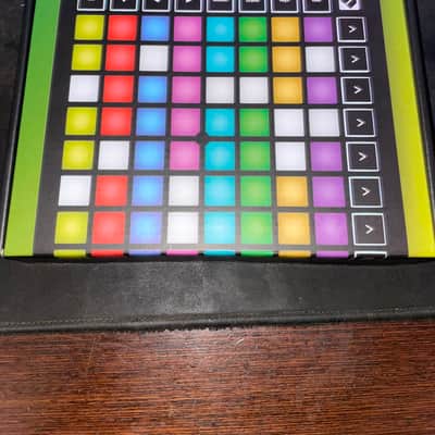 Novation Launchpad Mini [MK3] 64-Pad USB MIDI Grid Controller image 2