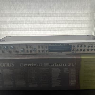 PreSonus Central Station Plus Monitor Controller with Remote Control 2010s - Silver image 1