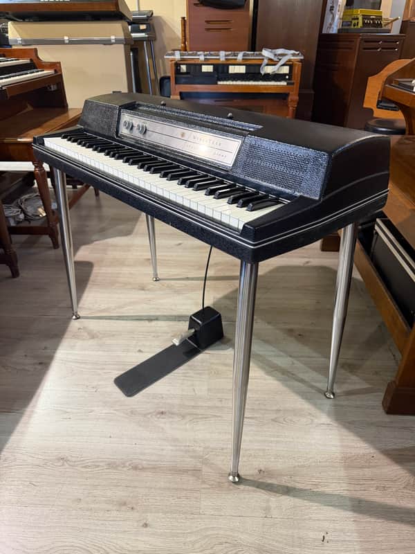 Wurlitzer 200A image 1