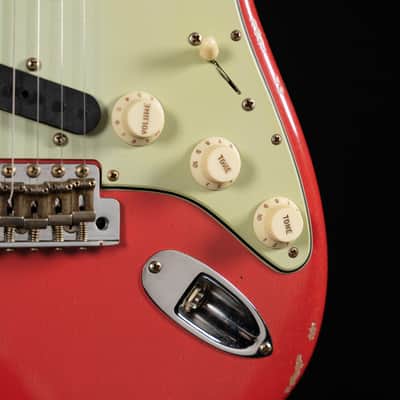 Fender Custom Shop ’62 Stratocaster Relic Electric Guitar – Fiesta Red image 8