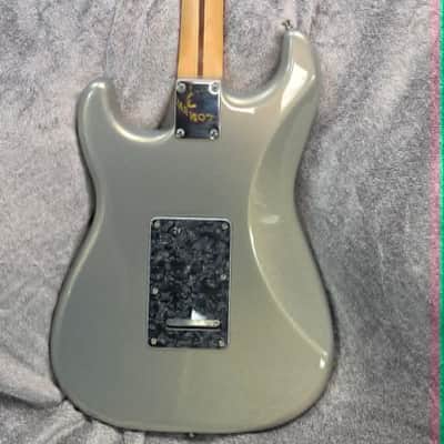 Fender Stratocaster 2020 - Pewter image 2