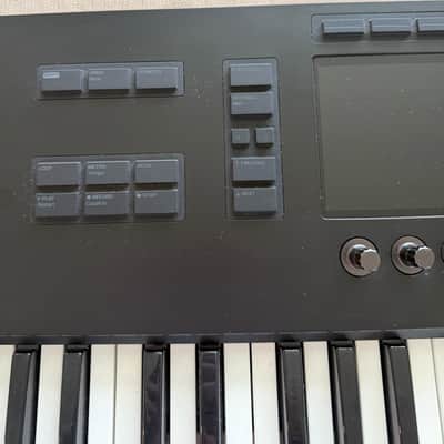 Native Instruments S61 Komplete Kontrol MK3 keyboard w polyphonic aftertouch 2023 - Black image 3
