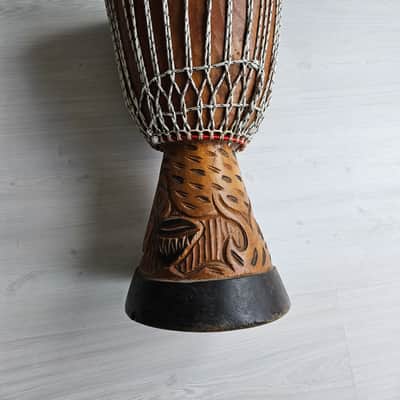 Djembe Original aus Guinea aus einem Stück Hartholz 60 x 34 cm image 9