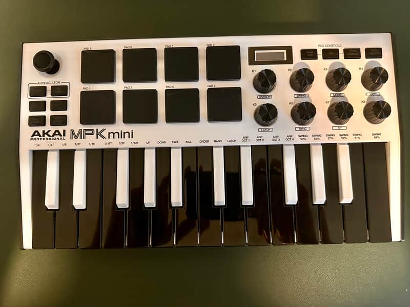 Akai MPK Mini 25-Key MIDI Controller 2012 - 2014 - Black image 1