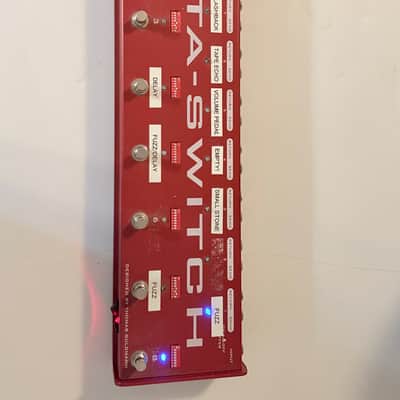 Carl Martin Octa-Switch II 2010s - Red image 10