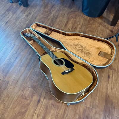 1981 Martin HD-28 – Rosewood Dreadnought – 4.70 lbs – w/ OHSC image 2