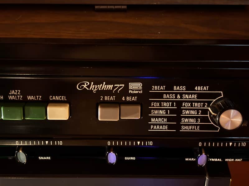 Roland TR-77 Rhythm 77