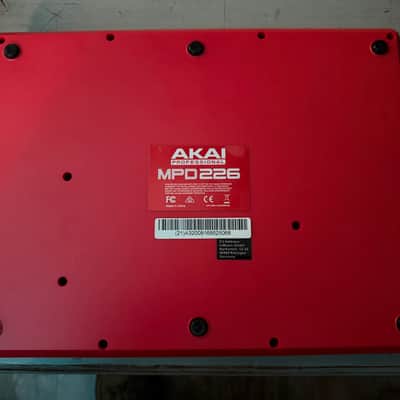Akai MPD226 2015 - Present - Black image 3