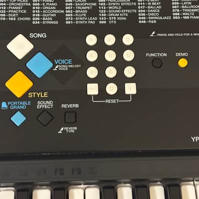 Yamaha YPT-220 Digital Keyboard WORKS w/Box, Manual, + Power Supply image 4