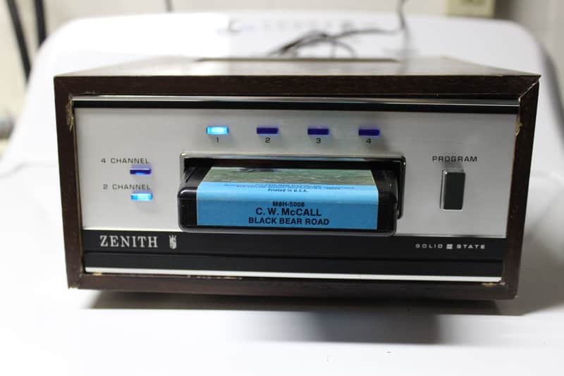 Restored Zenith D762W-1 8 track player image 1