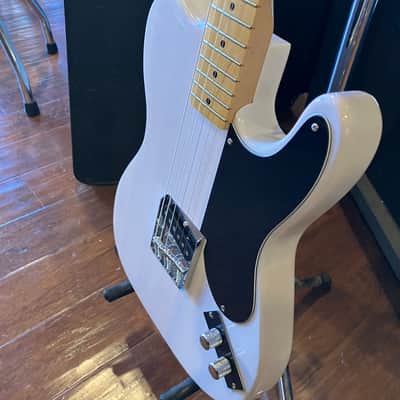 Handmade T-style 2020's - Translucent White image 3