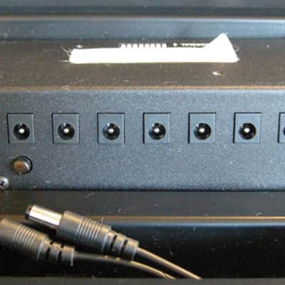 Pedaltrain PT-PRO-TC Classic Pro Tour Case Pedalboard with Voodoo Labs Power 2 Plus Power Supply image 8