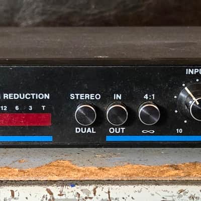 MXR 136 stereo limiter - Gearspace