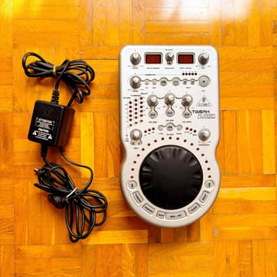 Behringer DFX-69 Tweakalizer - High-End DJ Effects Processor and Sampler with Real-Time Control! image 8