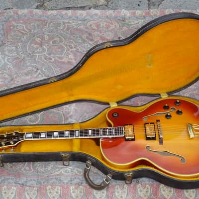 Gibson Byrdland 1970 - Cherry Sunburst image 17