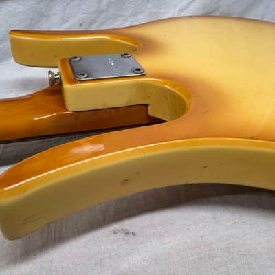 Hondo II Professional Longhorn 4-string Bass with Case Vintage image 22