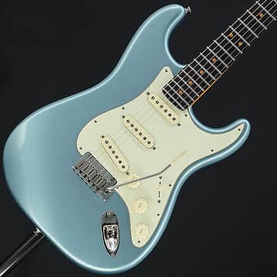 Fender USA Used Fender American Ultra Luxe Vintage '60s Stratocaster (Ice Blue Metallic/Rosewood) [SN.US25016203] image 1