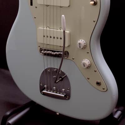 Fender Japan FSR Traditional II ‘60s Jazzmaster – Sonic Blue Matching Headstock – Kinko Music Exclusive – MIJ image 5