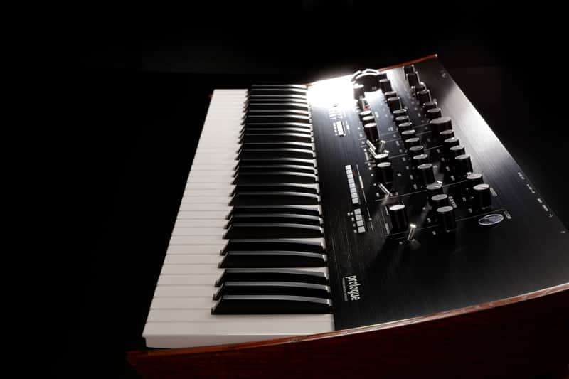 Korg Prologue 16 Polyphonic 61-Key 16-Voice Analog Synthesizer image 7