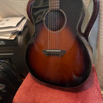 Yamaha CSF 35 parlor size acoustic guitar. see details sunburst