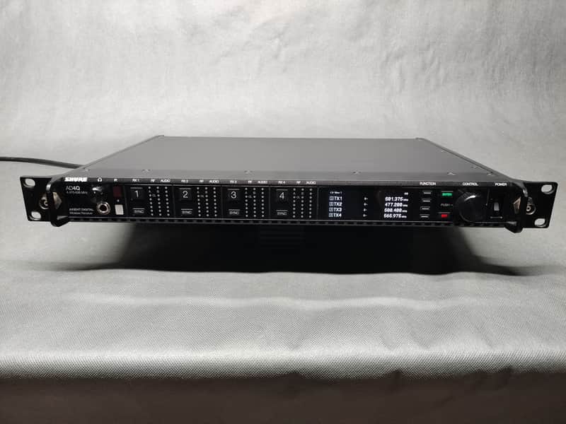 Shure AD4Q Axient Digital wires quad receiver 2020 - Black image 1