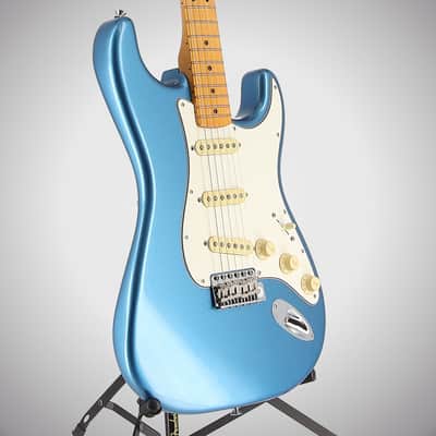 Fender Certified Pre-Owned American Vintage II 1973 Stratocaster, Maple Fingerboard, Lake Placid Blue (M12) (14917) image 4