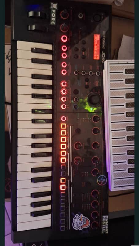 Roland JD-Xi 37-Key Analog/Digital Crossover Synthesizer 2015 - Present - Black image 1