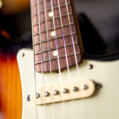 Fender Stratocaster 2015 - 3 color sunburst image 12